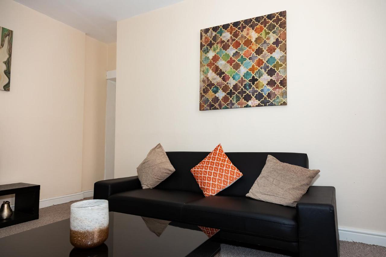 סאות' שילדס Alexander Apartments Rooms 2 מראה חיצוני תמונה