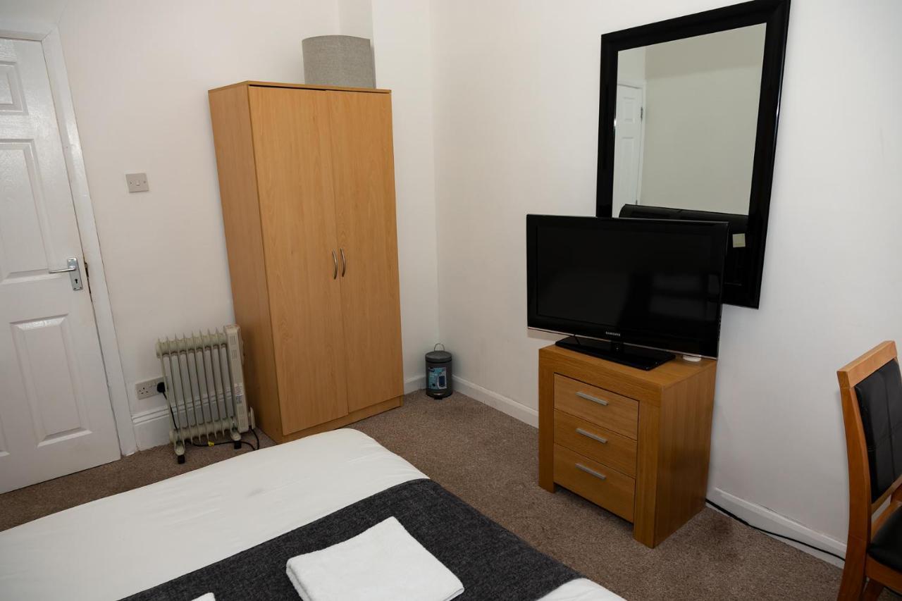 סאות' שילדס Alexander Apartments Rooms 2 מראה חיצוני תמונה
