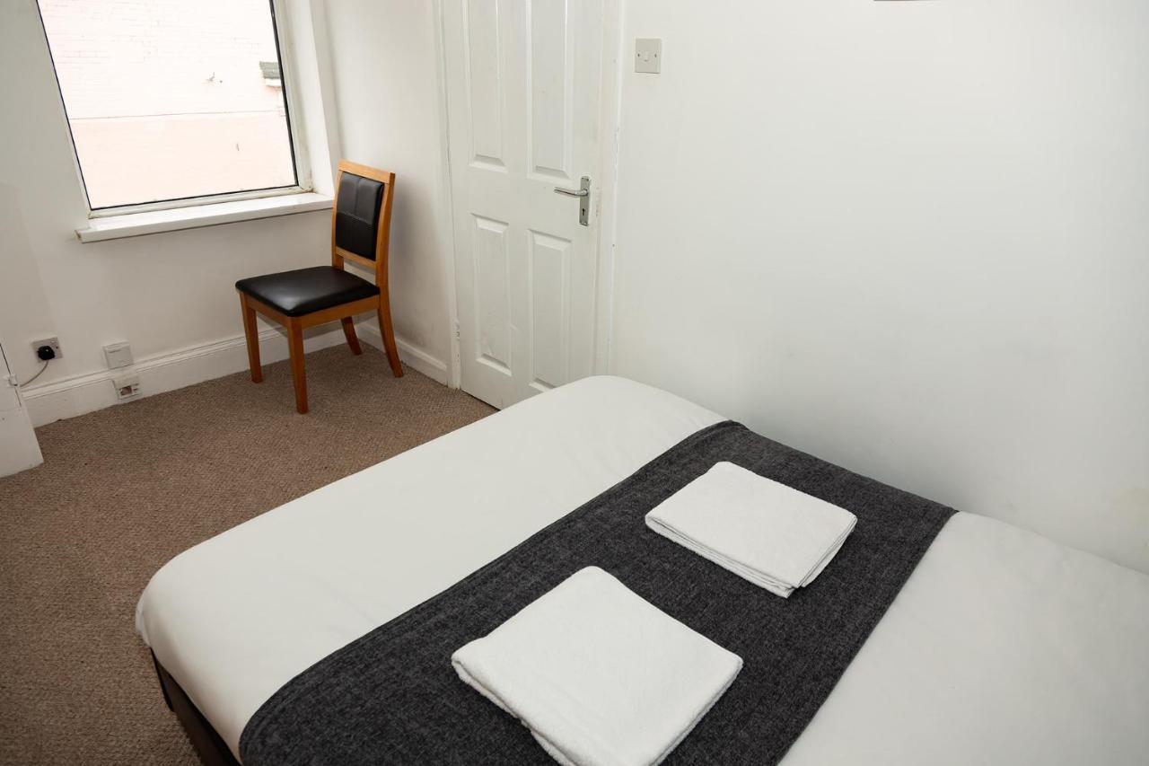 סאות' שילדס Alexander Apartments Rooms 2 מראה חיצוני תמונה